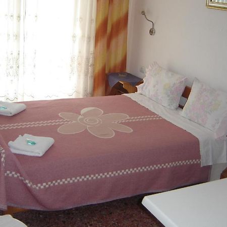 Hotel Angela Аспровалта Екстер'єр фото